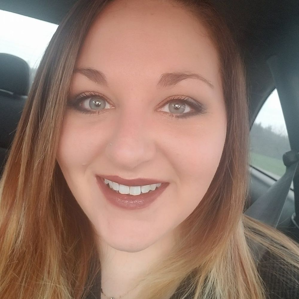 Meet your Posher, Kelly